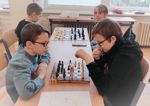 Šachový turnaj na ZŠFH f04